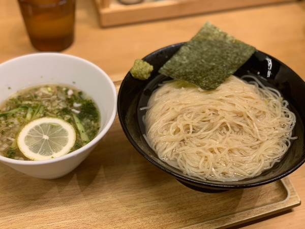 「冷やししおつけめん（大）」@新橋 纏 八幡山店の写真