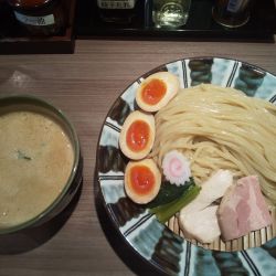 つけ麺（味玉付き）