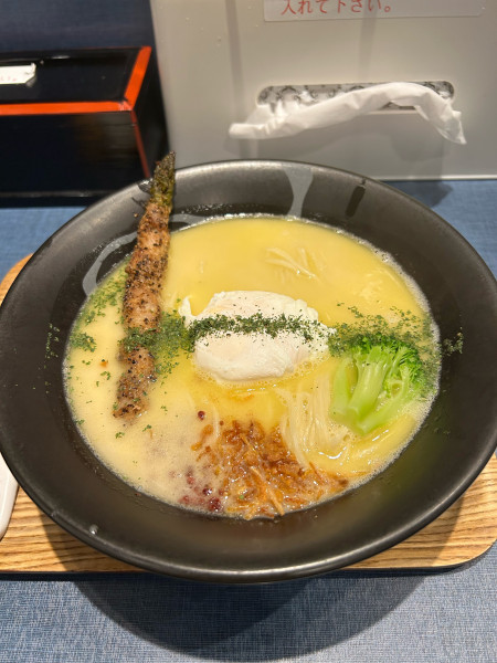 「鶏白湯そば」@麺巧 潮の写真