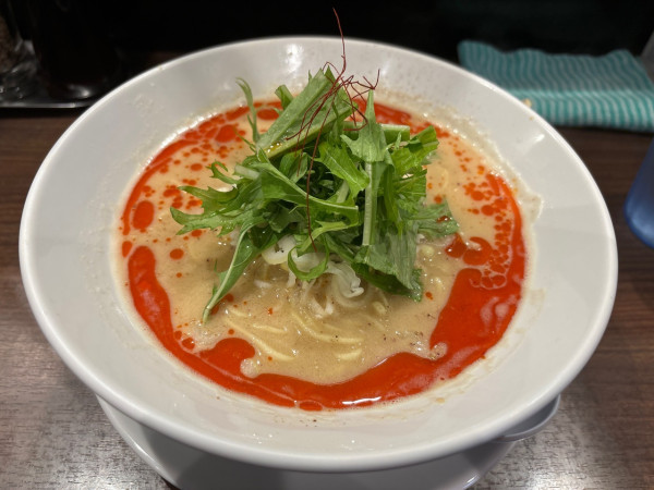 「担々麺白」@うさ担 浦和本店の写真