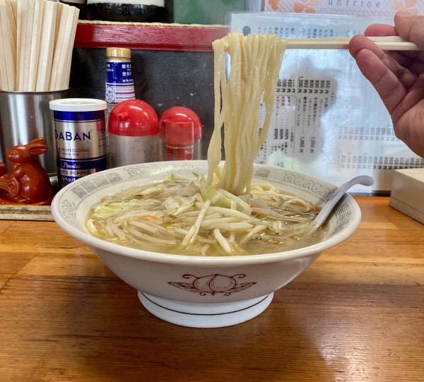 「しおラーメン(ハーフ)」@手打ちらーめん ぎおんの写真