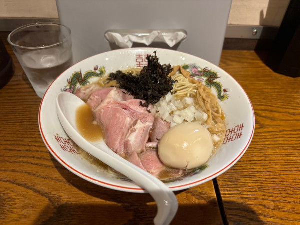 「背脂醤油＋味玉」@中華蕎麦 縁の写真