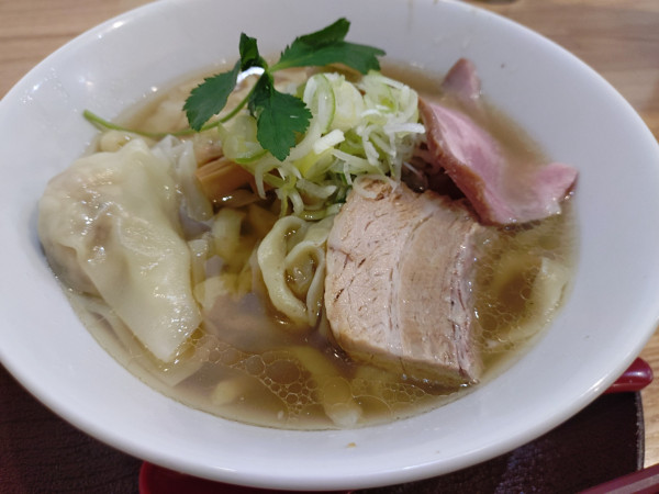 「しなそば、大盛り」@手打ち正麺 Hachimitsuの写真