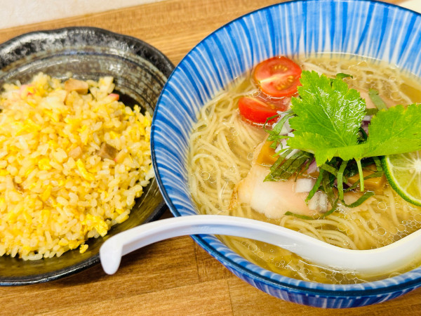 「冷やししじみそば チャーハンセット 1,400円」@ラーメン香華の写真