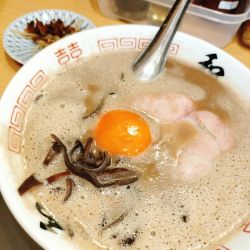 月見ラーメン(1040円)麺半ネギ抜き