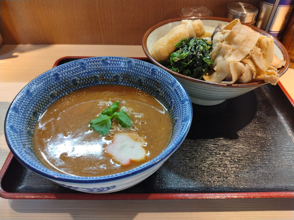「鶴嶺峰つけ麺 幕内＋もち巾着＋眠りチャーシュー」@らー麺土俵 鶴嶺峰の写真