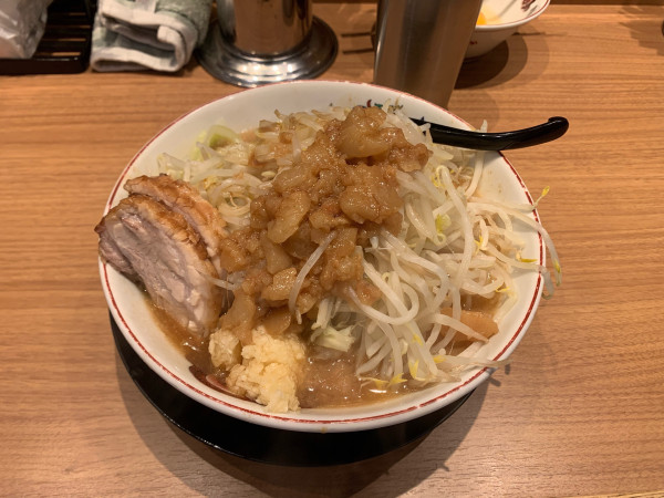 「小ラーメン（全マシ）」@豚山 上野店の写真