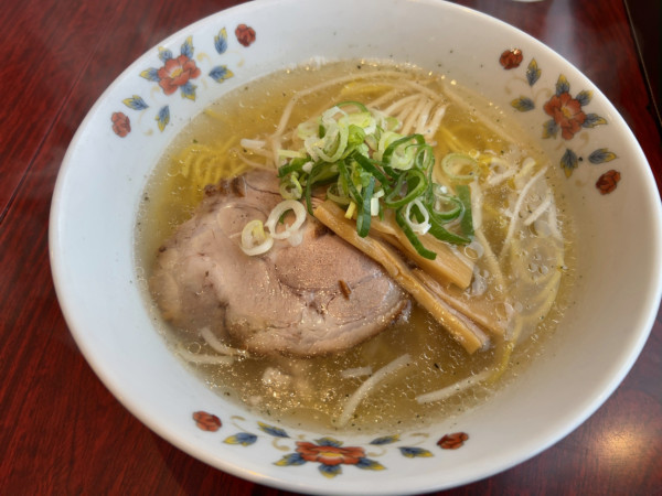 「旨塩らーめん」@おんじき庭本 新函館北斗駅前店の写真