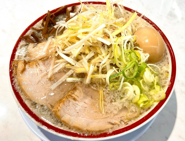 「中華そば（830円）、味玉・ネギ（無料）」@中華そば専門 田中そば店 荒川沖店の写真