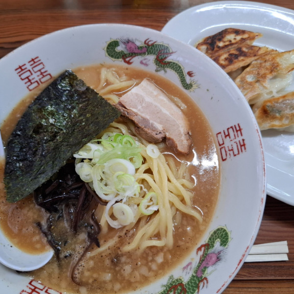 ホームラン軒 - 富士山 | ラーメンデータベース