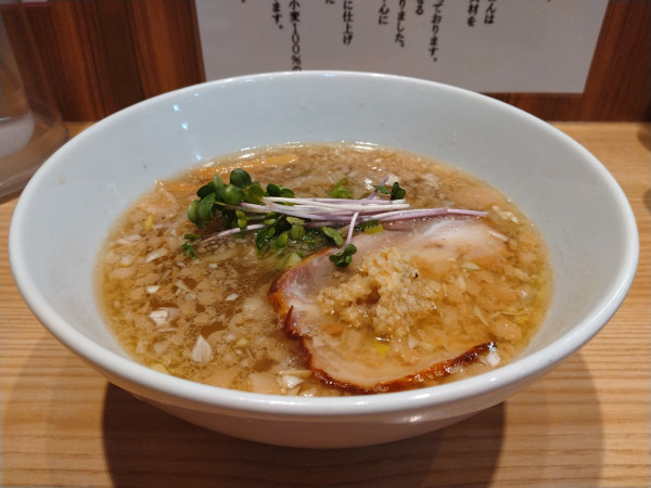 「背脂生姜のしおらーめん」@しおらーめん進化 2ndの写真