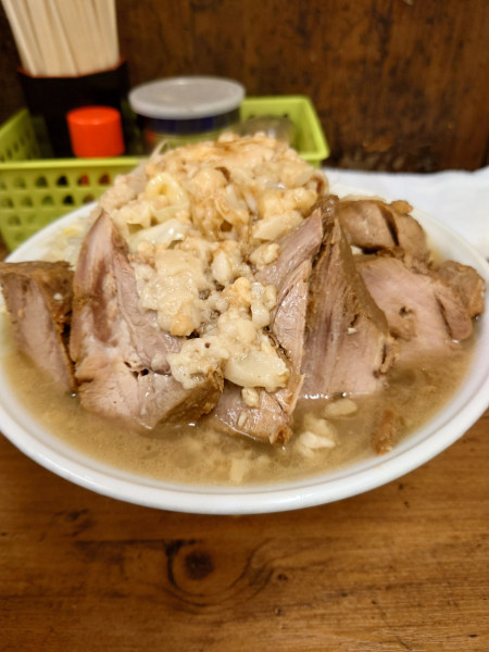 「大豚  全部」@ラーメン二郎 品川店の写真