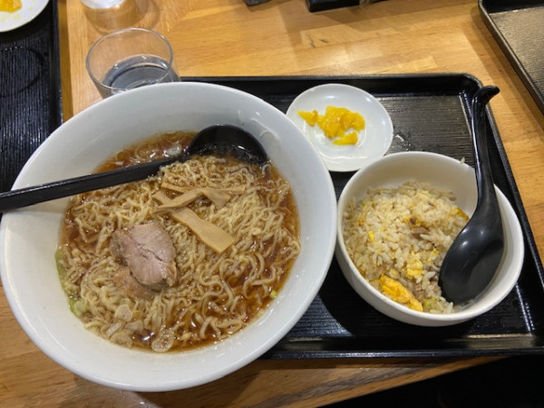 「ラーメン＋半炒飯」@ラーメン三吉の写真