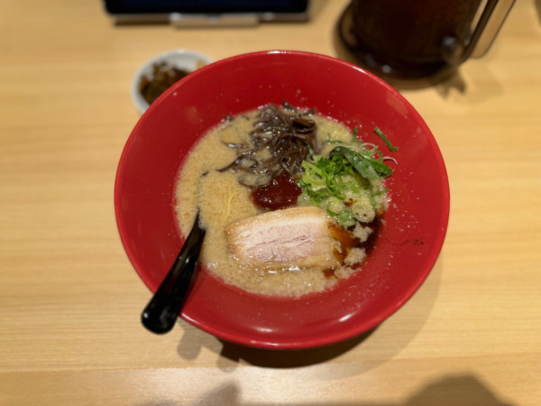 「赤丸新味 1080円」@一風堂 原宿竹下通り店の写真