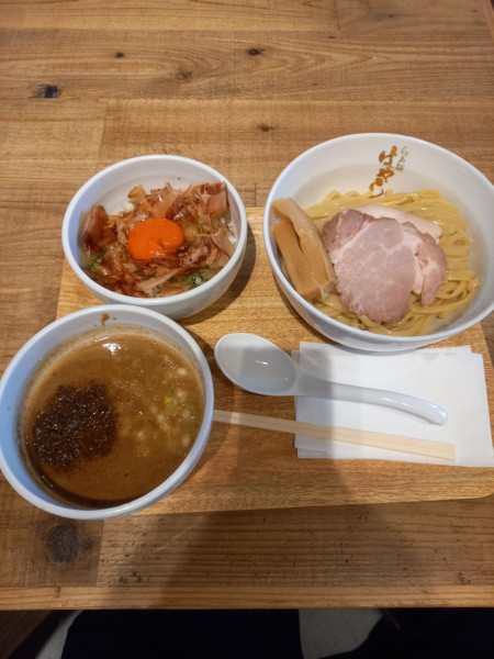 「濃厚魚介豚骨つけ麺￥950＋ミニ丼(TKG)￥クーポン」@らぁ麺 はやし田 TXGAおおたかの森店の写真