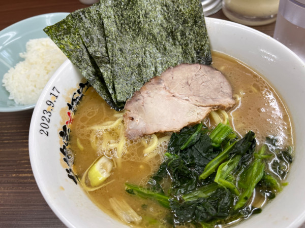 「ラーメン並」@横浜家系らーめん 武蔵家 川口店の写真