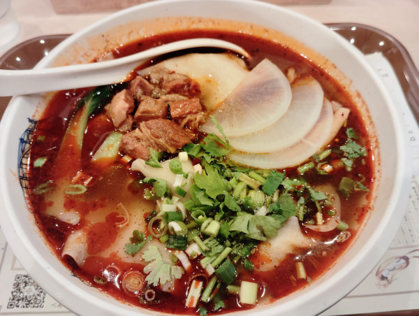 「麻辣牛肉拉麺」@楼・蘭州拉麺の写真