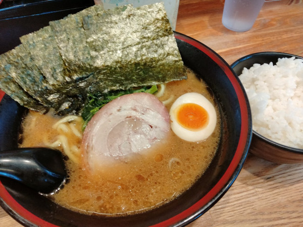 「満足セット（ラーメン＋ライス）」@せい家 下総中山店の写真