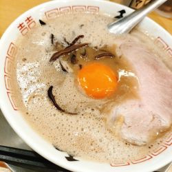 月見ラーメン(1,040円)麺半ネギ抜き