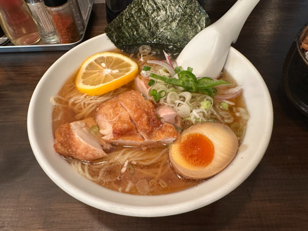 「夏の醬油ラーメン（並盛・150g）1,050円→500円」@麺屋 承太郎の写真
