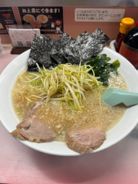 「かいざんラーメン中盛りかためこってり」@ラーメン かいざんの写真