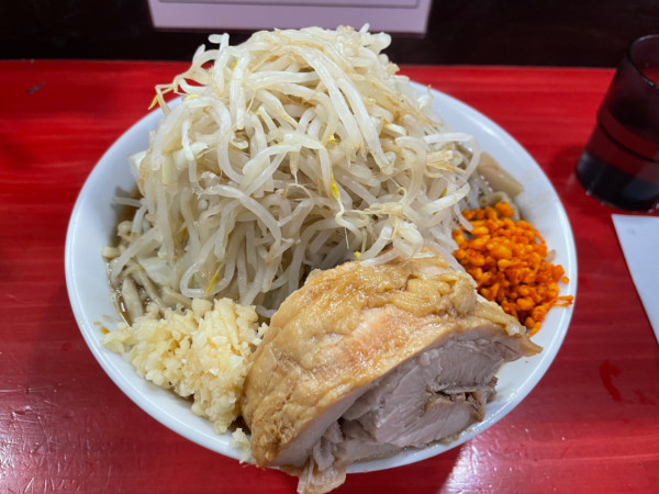 「ラーメン（小）」@ラーメン鷹の目 明大前店の写真