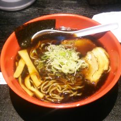 富山ブラックラーメン