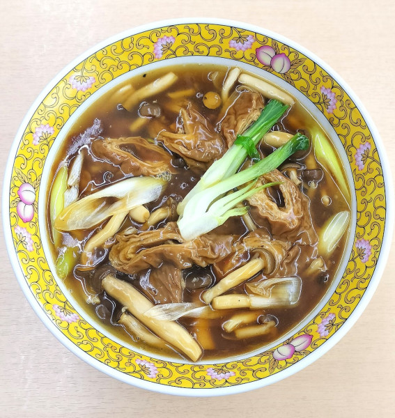 「上海豚ホルモンラーメン 800円」@台湾料理 楠の写真