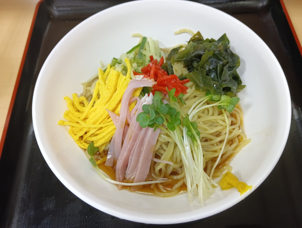 「冷やし中華(¥490)」@梅もと ヤエチカ店の写真