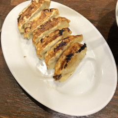 トナリ 丸の内店の写真