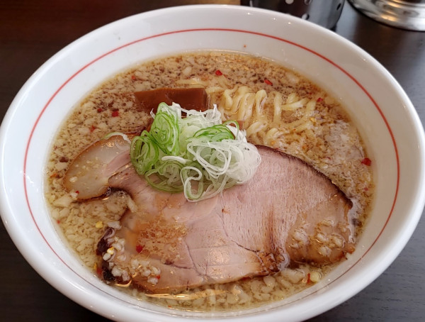 「こってり背脂中華そば（900円）」@中華そば 縁の写真