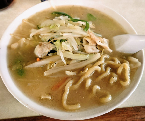 「タンメン＋餃子5個」@中国飯店 なるきの写真