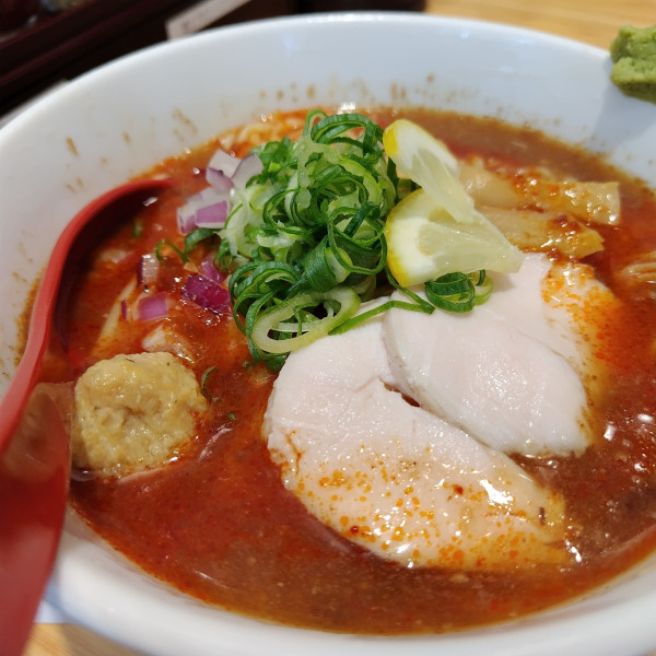 「濃厚辛い冷し鰹そば　980円大盛150円」@らぁ麺 ちり葉の写真