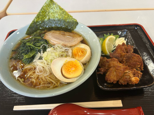 「中華そば850円、唐揚げ無料」@清六家 イオンタウン水戸南店の写真