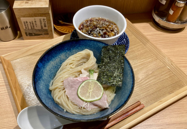 「鰹昆布水つけそば」@中華そば 麒麟の写真