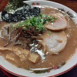 極濃ラーメン　：かた