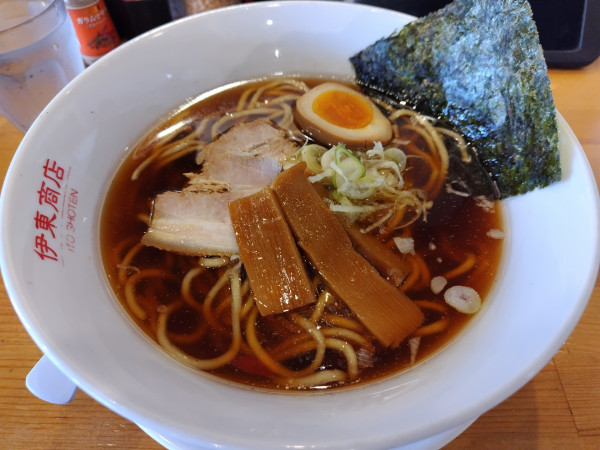 「【限定】どうずら限定 しょうゆラーメン　※太麺　※㋗」@塩尻餃子食堂の写真