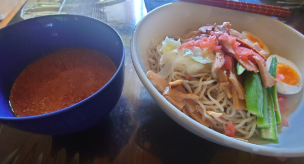「おうちぼ 冷凍 冷やし辛つけそば」@中華そば専門 とんちぼの写真