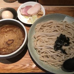 魚介のつけ麺(中盛)➕味玉子