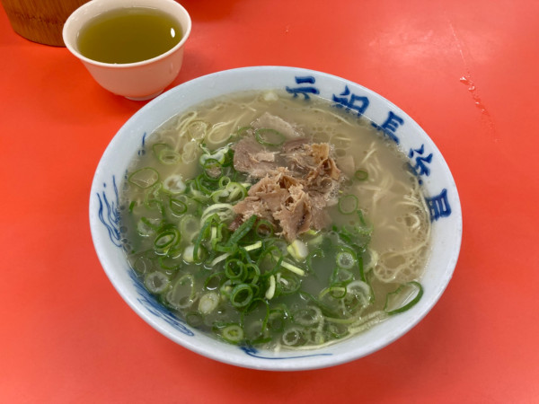 「ラーメン+替玉」@元祖 長浜屋の写真