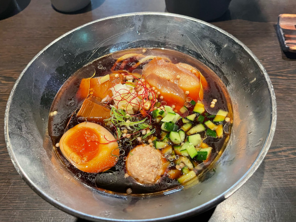 「【夜限定】冷やし黒醤油(麺半)¥1,200」@仙臺 くろくの写真