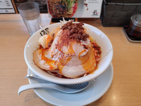 「175郎タンタンメン 1200円 野菜、ニンニク」@175°DENO~担担麺~ 福島店の写真