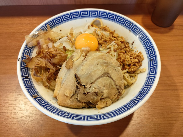 「汁なし普通　1000円」@びんびん豚 坂戸店の写真