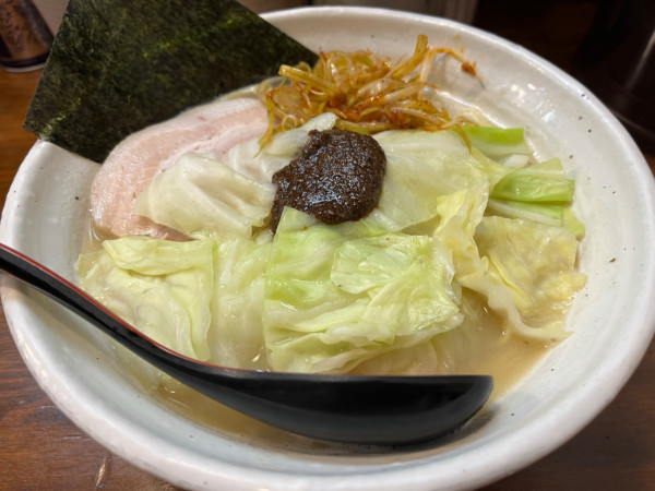 「熟成練り醤油ラーメン」@『   』（無銘）の写真