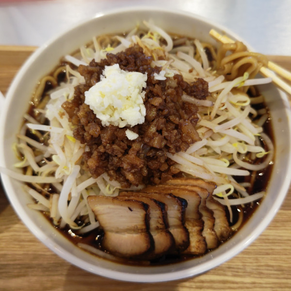 「はなこラーメン 並盛（950円）＋生卵（100円）」@ラーメン はなこの写真