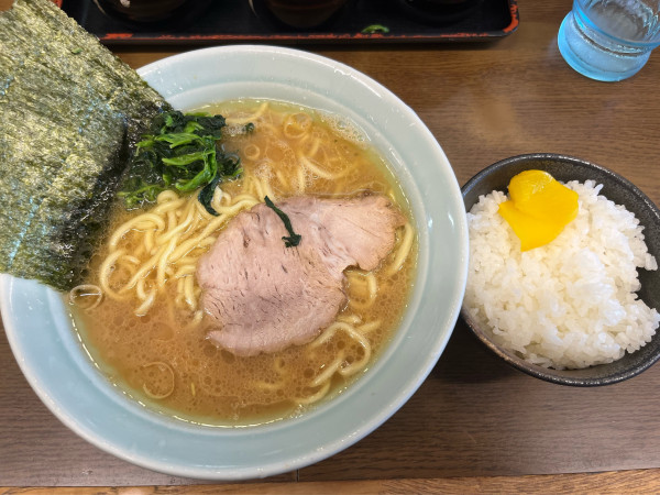 「ラーメン並　ライス」@寿々㐂家の写真