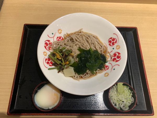 「朝限定メニュー　朝食そば（冷）」@いろり庵きらく 東京京葉店の写真