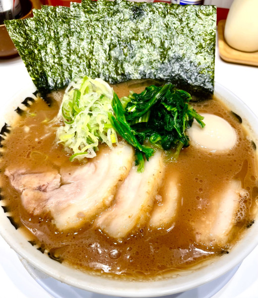 「ぶたそば+味玉+のり」@とんこつみうらの写真