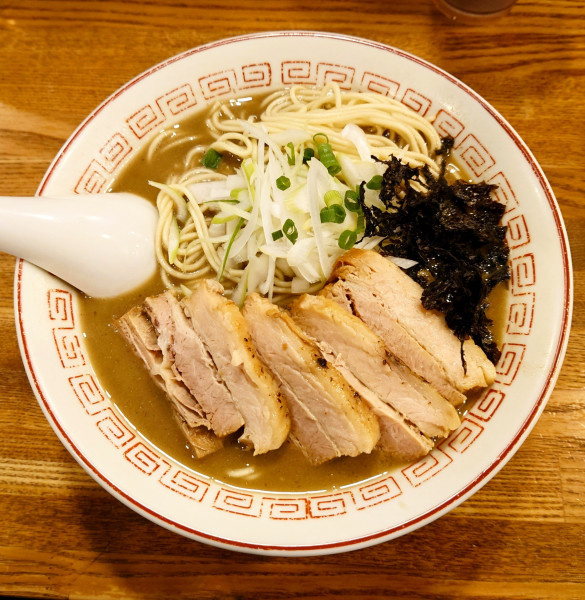 「濃厚煮干しそば＋チャーシュー」@煮干中華そば専門 煮干丸の写真