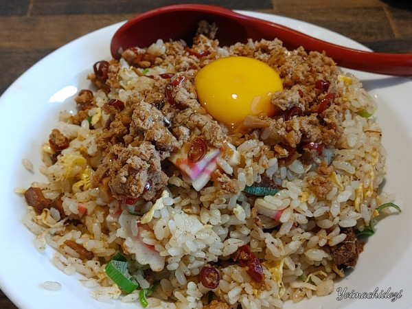 「肉玉チャーハン」@麺と飯 トンじろの写真